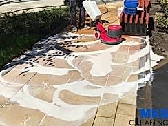 Чистка брусчатки