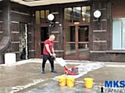 Чистка брусчатки