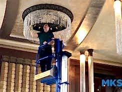 Мытье люстр