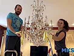 Мытье люстр