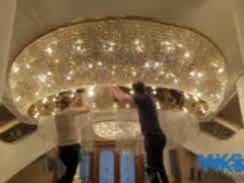 Мытье люстр