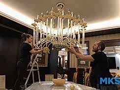Мытье люстр